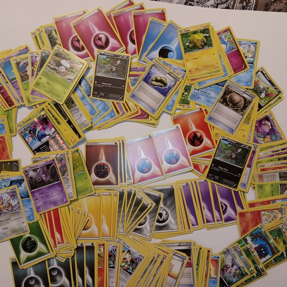 Pokemon Steam Siege Game Box, Dividers, Card Sleeves & Approximately 315 Cards - Picture 3 of 9